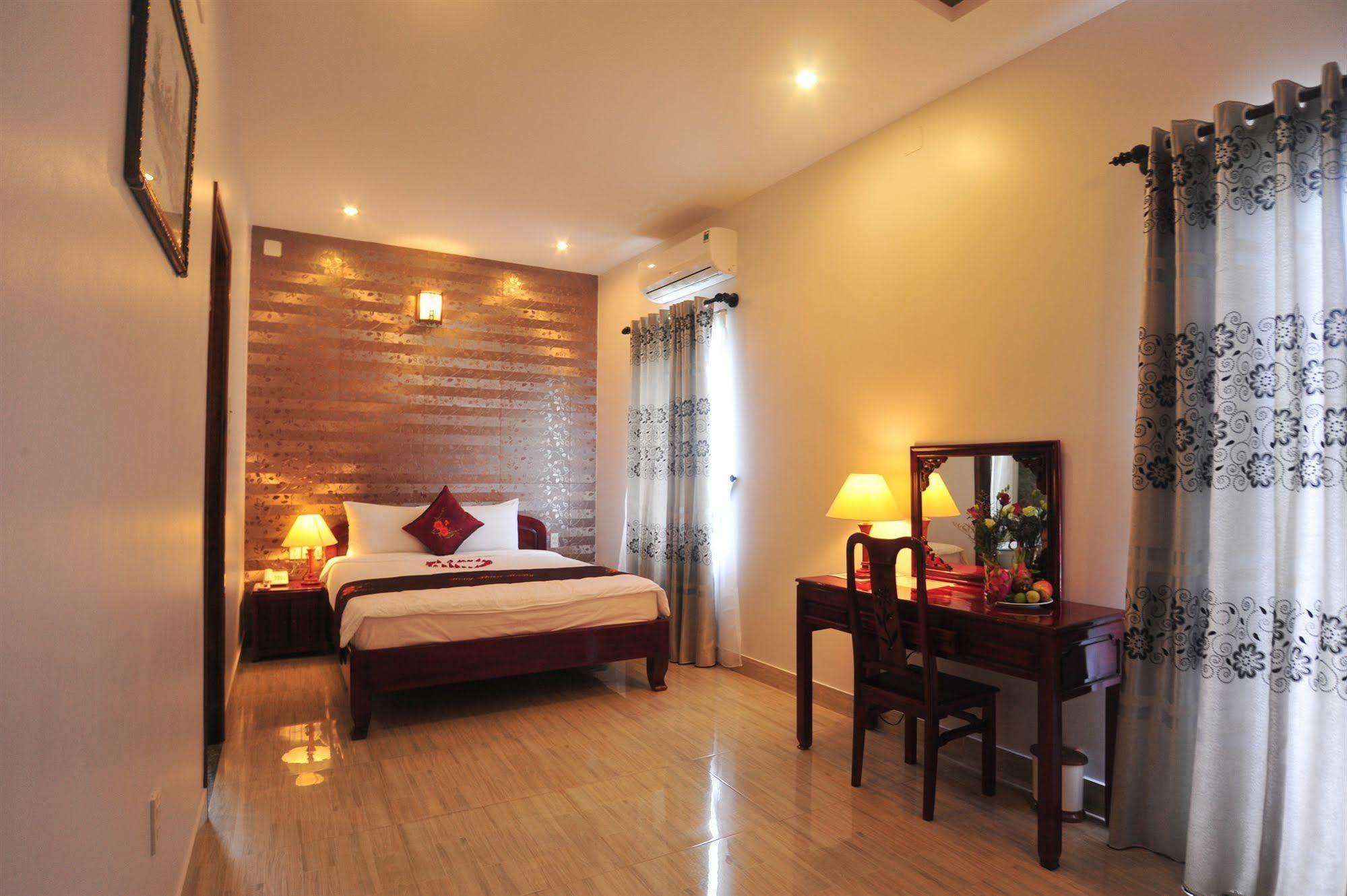 Hong Thien Ruby Hotel 2*