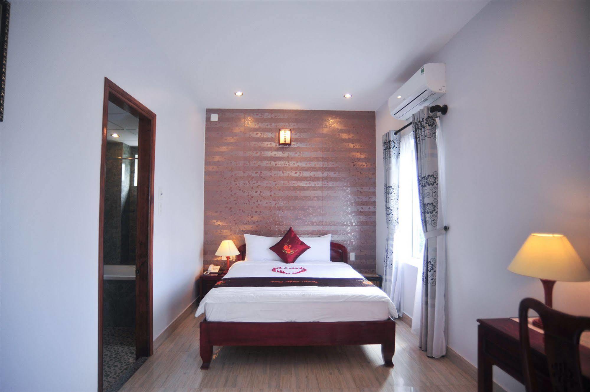 Hong Thien Ruby Hotel